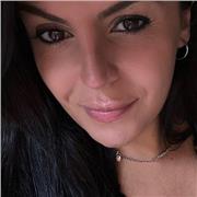 Docente di filosofia e scienze umane impartisce lezioni da remoto